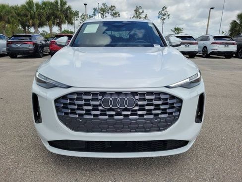 Certified 2025 Audi Q5 Premium w/ Premium Plus AWD/4WD image 3