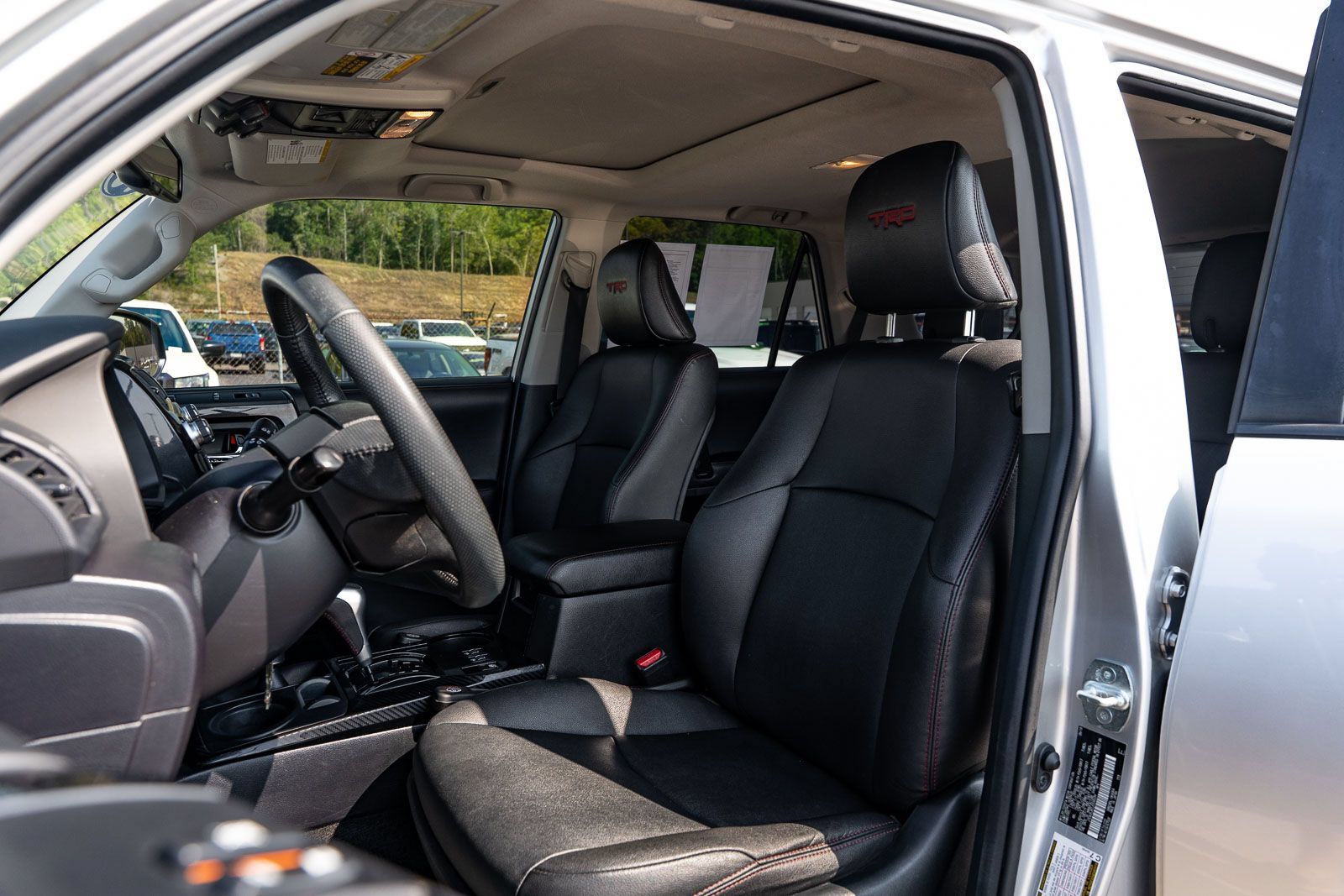 Used 2018 Toyota 4Runner TRD Off-Road Premium AWD/4WD image 21