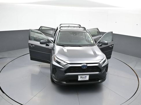 Used 2024 Toyota RAV4 LE AWD/4WD image 45