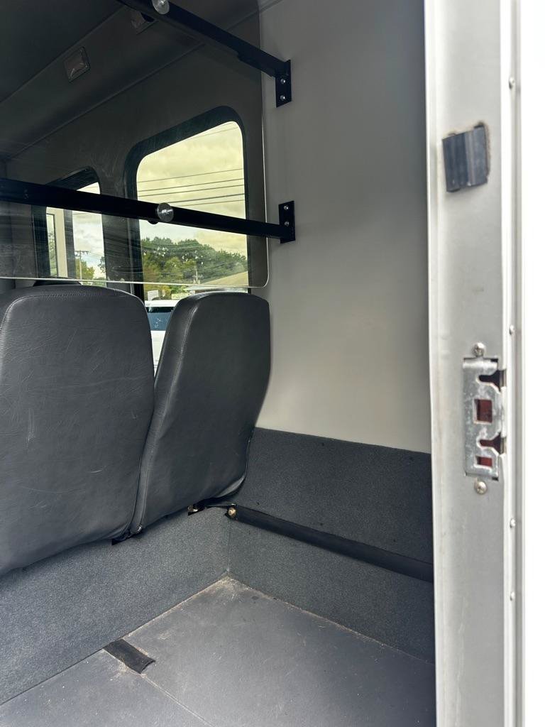 Used 2015 Ford E-350 and Econoline 350 Super Duty RWD image 18