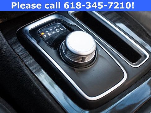 Used 2018 Chrysler 300 Touring L image 37