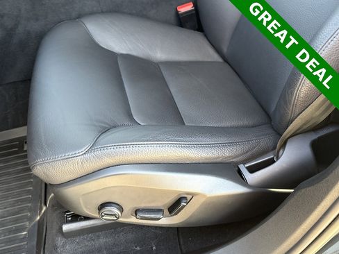 Used 2022 Volvo XC60 B5 Momentum w/ Protection Package Premier image 29