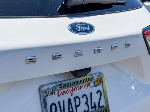 Used 2020 Ford Escape SE FWD image 10