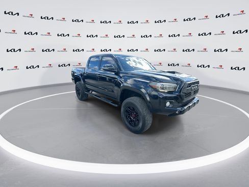 Used 2020 Toyota Tacoma SR5 image 2