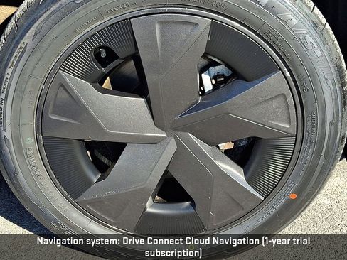 Used 2024 Toyota Prius LE image 9