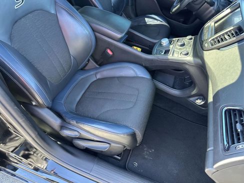 Used 2015 Chrysler 200 S w/ Comfort Group image 19