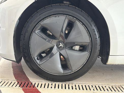 Used 2019 Tesla Model 3 Long Range image 13