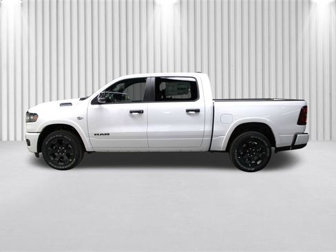 New 2026 RAM 1500 4x4 Crew Cab image 7