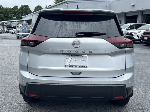 Certified 2025 Nissan Rogue S image 26