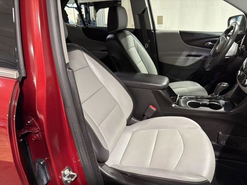 Used 2018 Chevrolet Equinox Premier image 22
