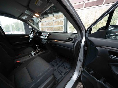 Used 2018 Honda Ridgeline Sport image 24