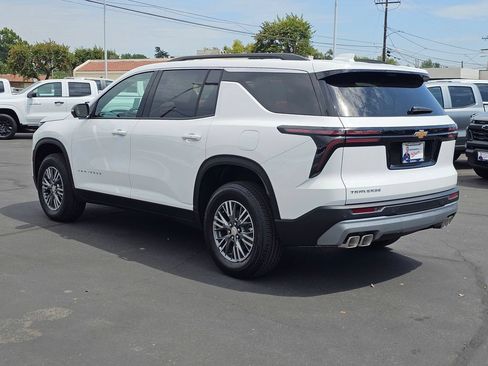 New 2026 Chevrolet Traverse LT w/ Driver Confidence Package FWD image 4