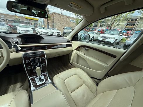 Used 2012 Volvo XC70 T6 Premier Plus image 16