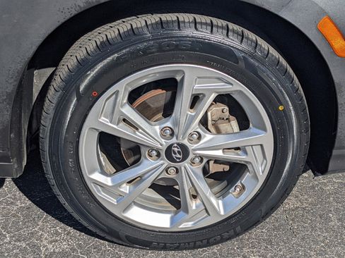 Used 2023 Hyundai Kona SEL image 9