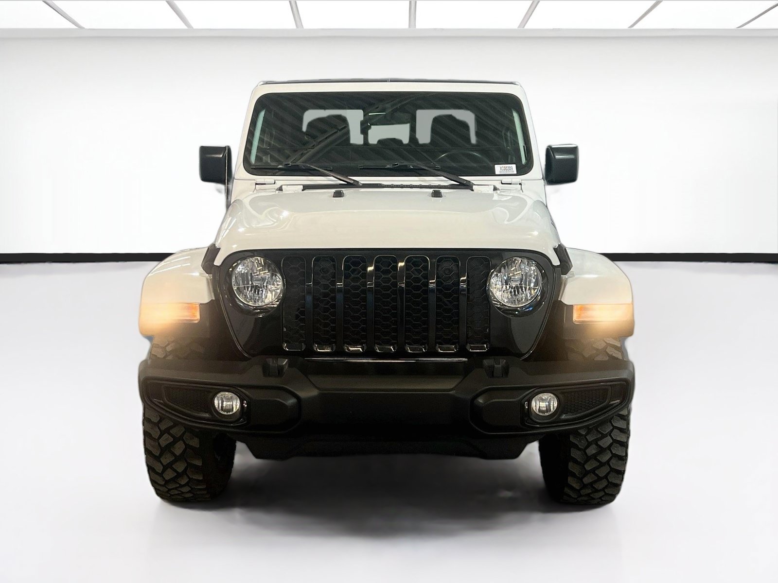 Used 2021 Jeep Gladiator Sport AWD/4WD image 2