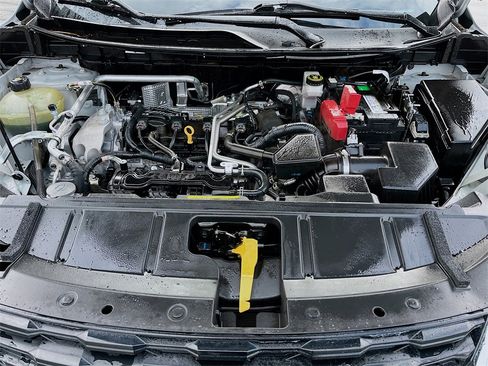 Used 2021 Nissan Rogue SV image 28