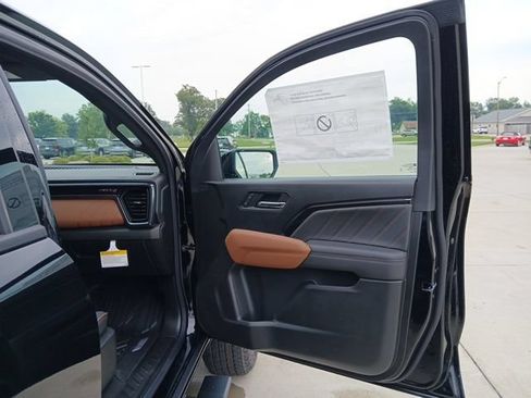 New 2026 GMC Canyon AT4 w/ Technology Plus Package AWD/4WD image 24