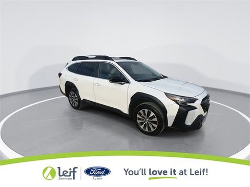 Used 2025 Subaru Outback Limited image 2