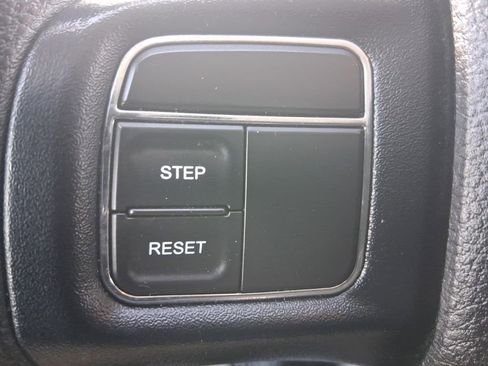 Used 2016 Dodge Grand Caravan SE w/ Quick Order Package 29E SE image 18