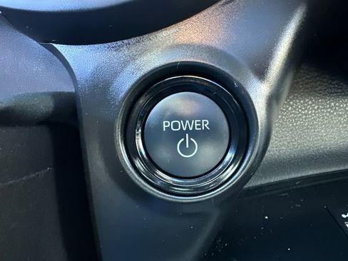 Used 2025 Toyota Sienna Platinum image 36