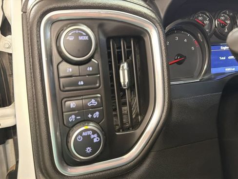 Used 2023 Chevrolet Silverado 2500 LT w/ Convenience Package AWD/4WD image 16