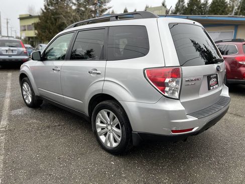 Used 2011 Subaru Forester 2.5X Premium w/ All-Weather Pkg image 7