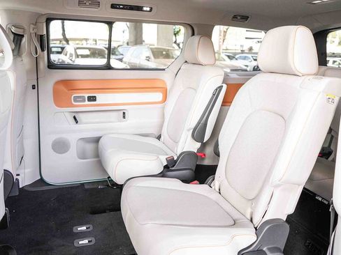 New 2025 Volkswagen ID. Buzz 1st Edition AWD/4WD image 19
