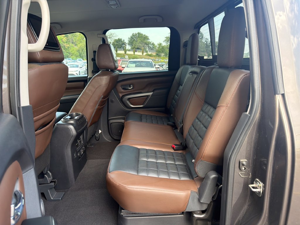 Used 2019 Nissan Titan Platinum Reserve AWD/4WD image 27