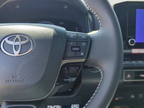 Used 2026 Toyota Camry SE FWD image 16