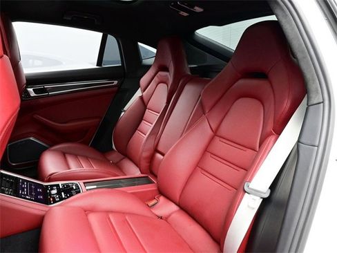 Used 2018 Porsche Panamera 4S image 16