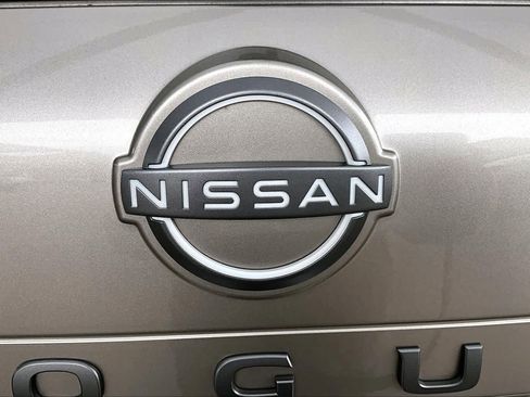 Certified 2025 Nissan Rogue Platinum w/ Platinum Premium Package image 30