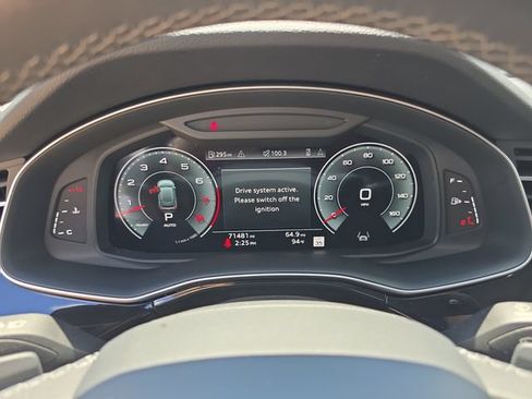Used 2023 Audi Q8 Prestige AWD/4WD image 32