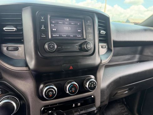 Used 2022 RAM 2500 Tradesman w/ Chrome Appearance Group RWD image 9