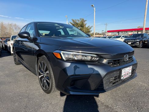 Used 2022 Honda Civic EX image 3