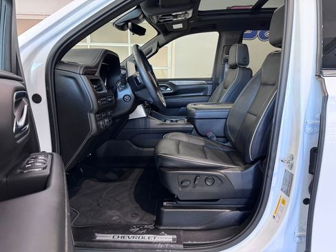 Used 2023 Chevrolet Tahoe Premier w/ Premium Package image 12