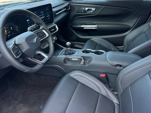 New 2026 Ford Mustang GT Premium w/ GT Performance Package RWD image 9