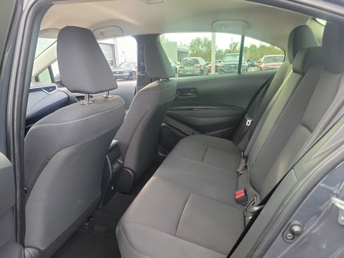 Used 2025 Toyota Corolla LE image 27