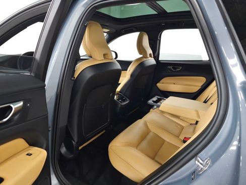 Certified 2024 Volvo XC60 B5 Ultimate AWD/4WD image 36