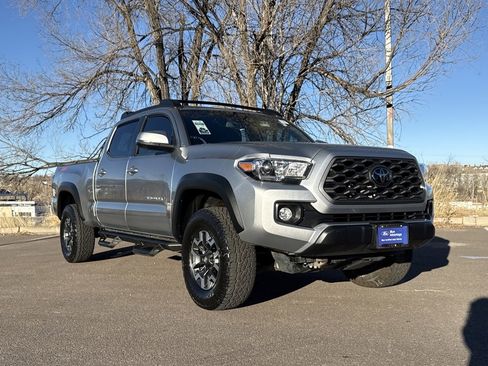 Used 2022 Toyota Tacoma TRD Off-Road image 1