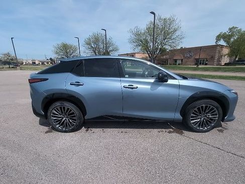 Used 2023 Lexus RZ 450e Premium w/ Accessory Package (2T) image 2