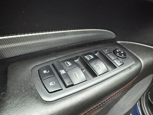 Used 2018 Dodge Durango GT image 25