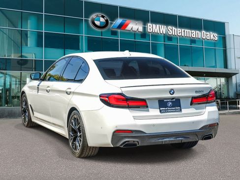 Used 2023 BMW 530i w/ M Sport Package RWD image 6