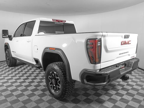 Used 2025 GMC Sierra 2500 AT4X AWD/4WD image 8