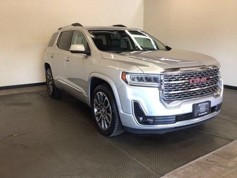 Used 2020 GMC Acadia Denali w/ Trailering Package AWD/4WD image 3
