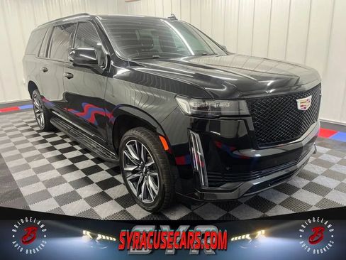 Used 2022 Cadillac Escalade ESV Sport AWD/4WD image 1