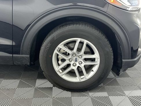 Used 2025 Ford Explorer Active image 12