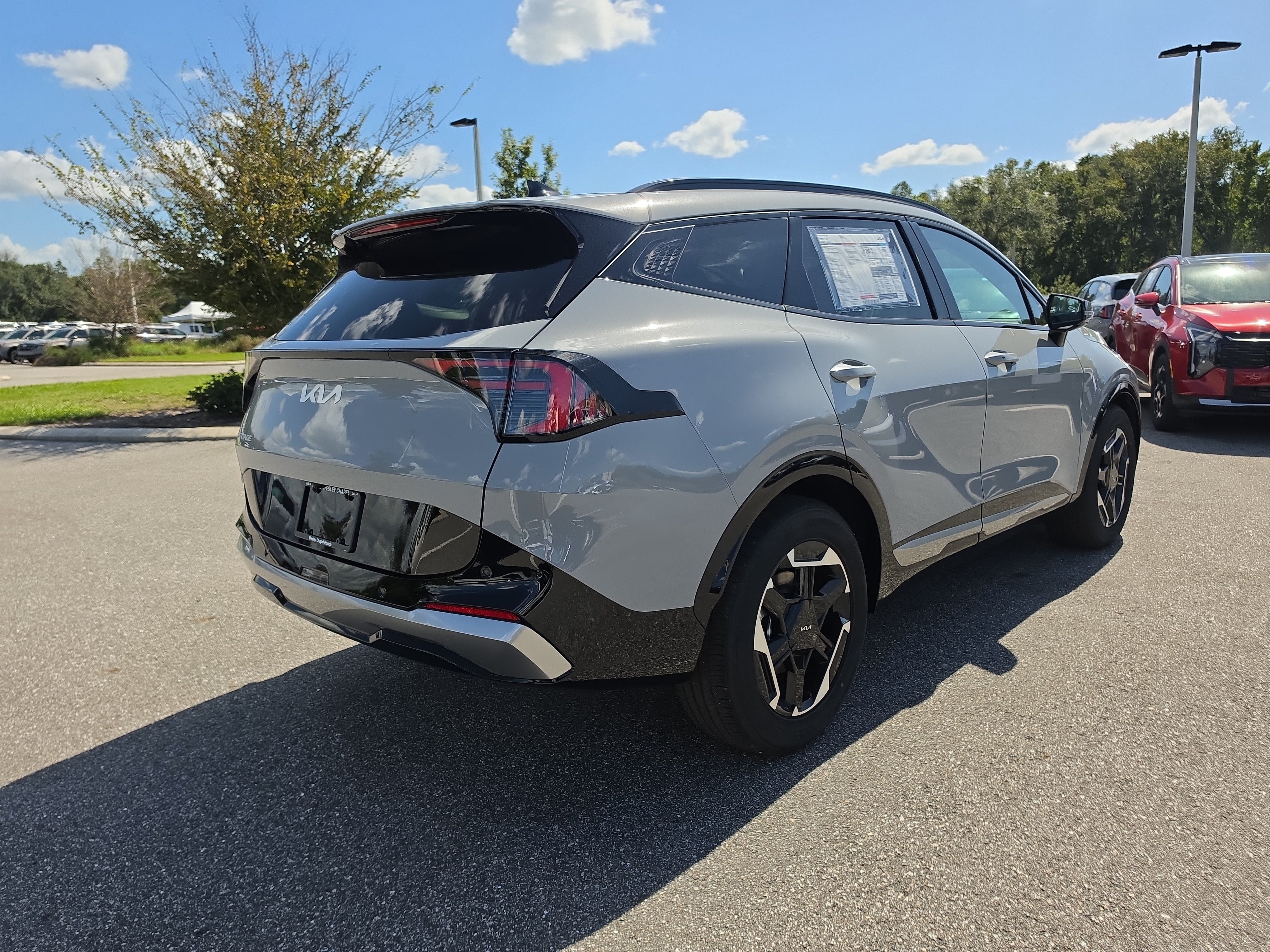 New 2027 Kia Sportage SX FWD image 8
