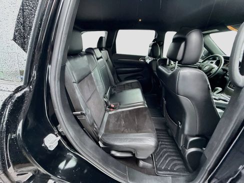 Used 2018 Jeep Grand Cherokee Altitude RWD image 32