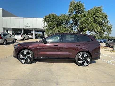 Used 2025 Volvo EX90 Ultra w/ Protection Package Premier image 3