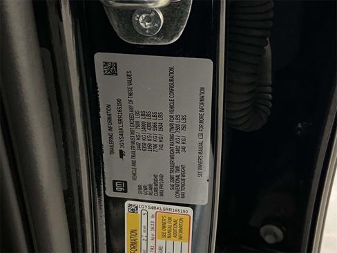 Certified 2024 Cadillac Escalade Premium Luxury image 17